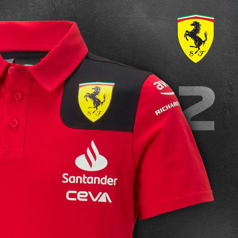 Scuderia Ferrari - Official Formula 1 Merchandise - 2022 Team T-Shirt - Red  - Size XL