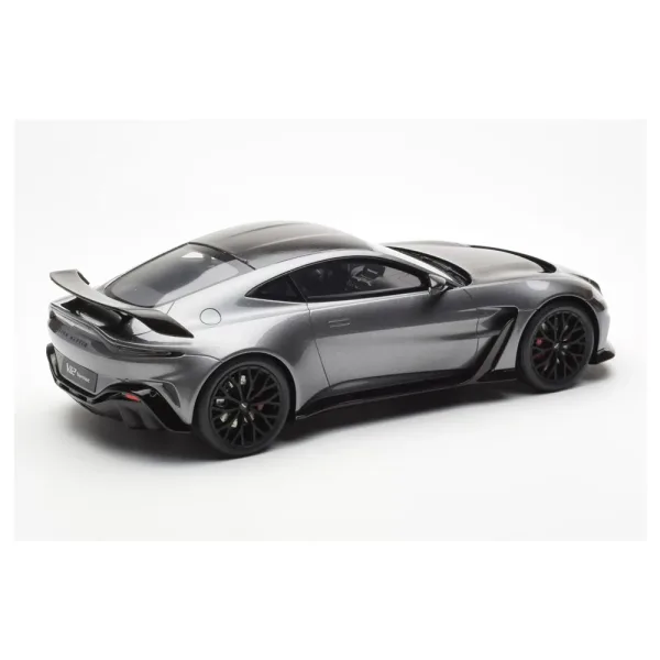 Gt spirit aston martin vantage v12 metallicgrey - Image 4
