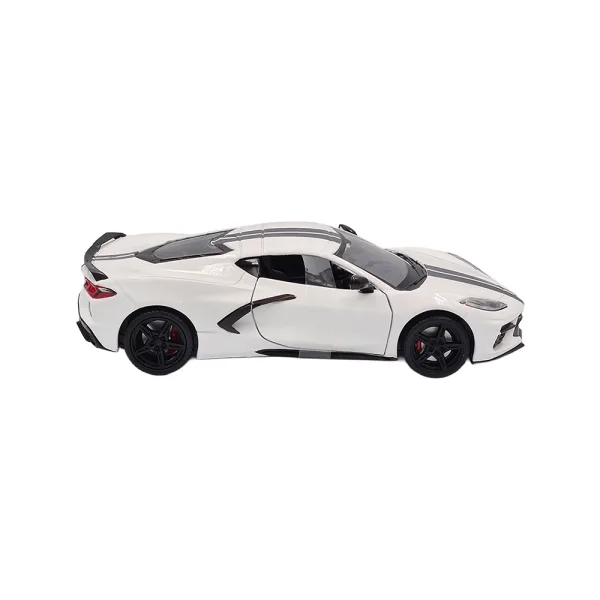 Chev corvette c8  white 2020 1:24 - Image 4