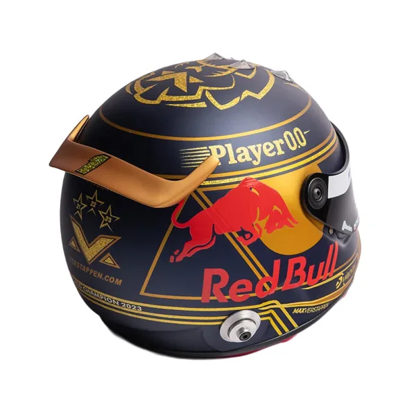Max verstappen 2023 triple crown + display case