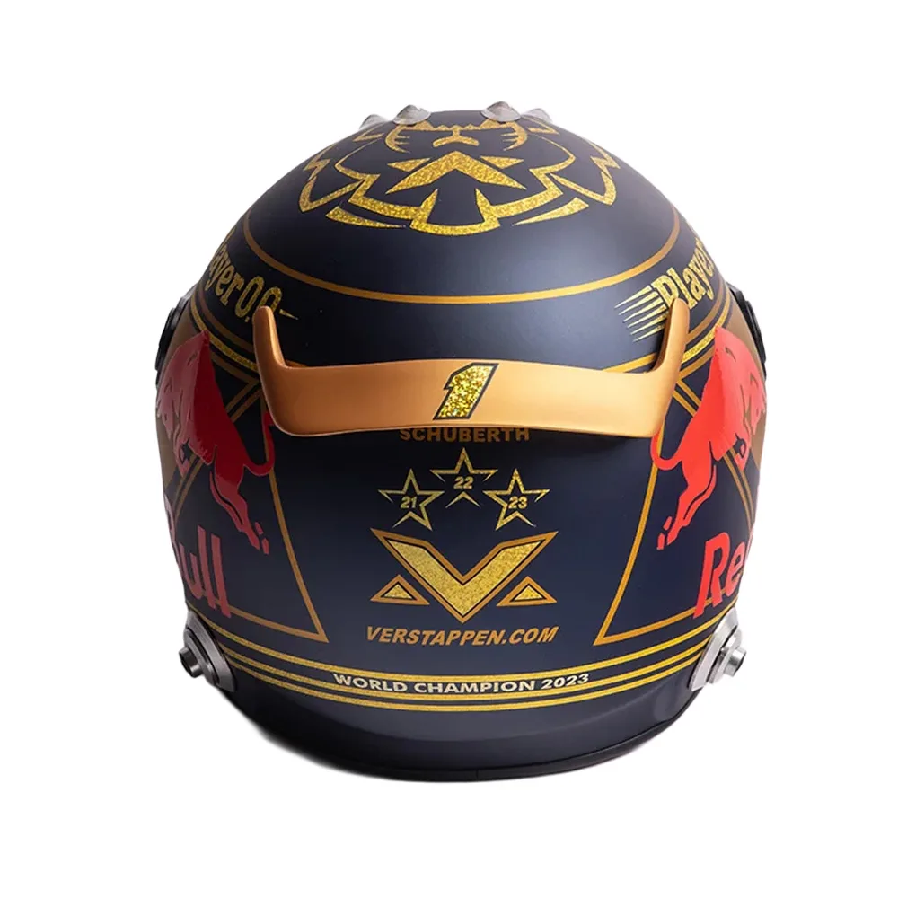 Max verstappen 2023 triple crown + display case, Unisex