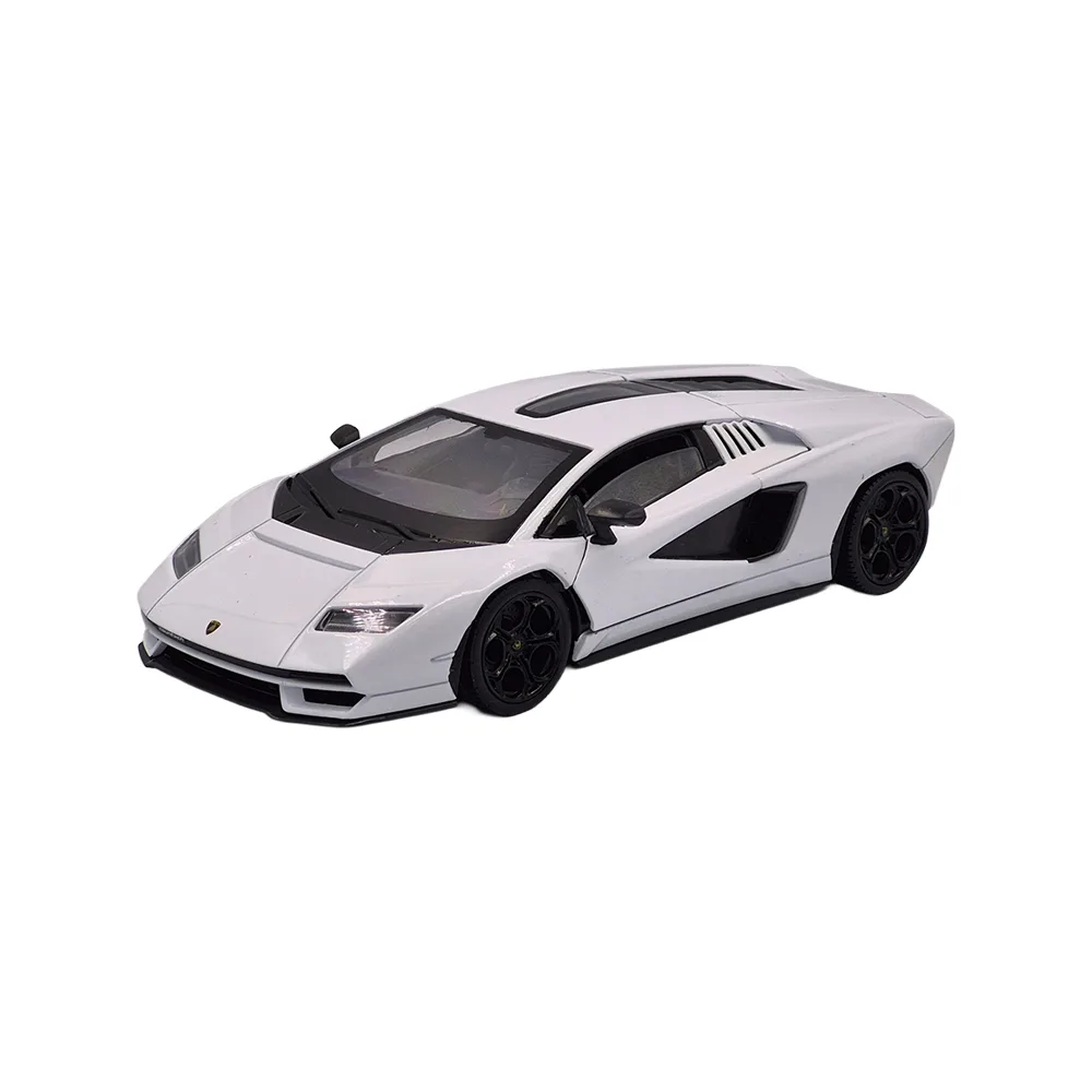 Lamborghini countach lpi 800-4  white, 1:24